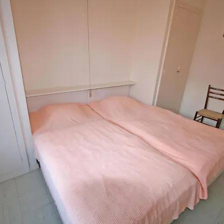 Yperlee 0301 דירה *